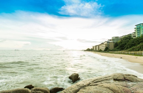 Ban Chang Hotel | Royal Phala Cliff Beach Resort and Spa