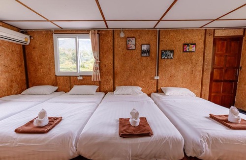 Bo Kluea Hotel | Saiwaree Farmstay