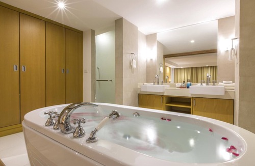 Patong Resort | (SHA+)Ocean Suite 4 bedrooms