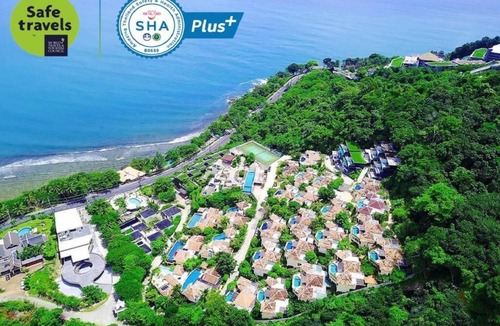 Patong Resort | (SHA+)Premium Deluxe Pool suite