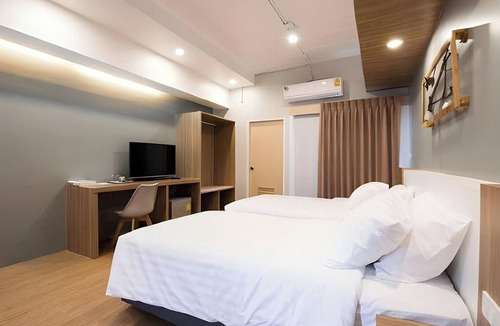 Bang Na Hotel | Shade House - Bitec Bangna