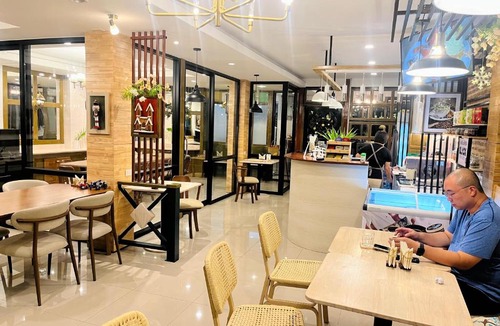 Suan Luang Hostel | Silpasala StayZ