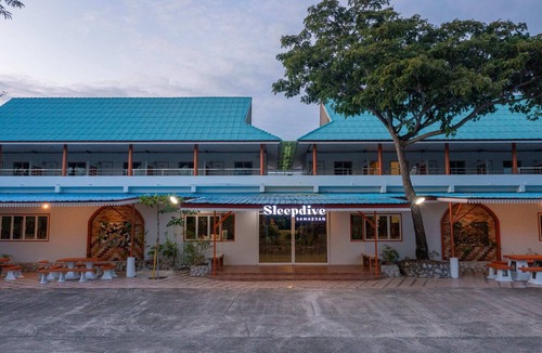 Sattahip Hotel | Sleepdive Samaesan