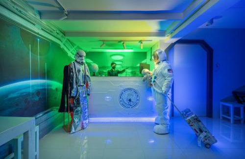 Don Muang Hostel | Space Station Hostel