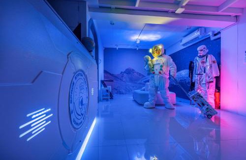 Don Muang Hostel | Space Station Hostel