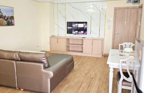 Hua Mak Apartment | Sri Close