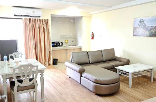 Hua Mak Apartment | Sri Close