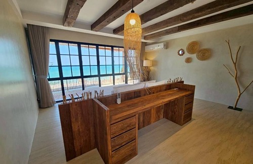 Hua Hin Villa | Sun-kissed Retreat Beachfront villa