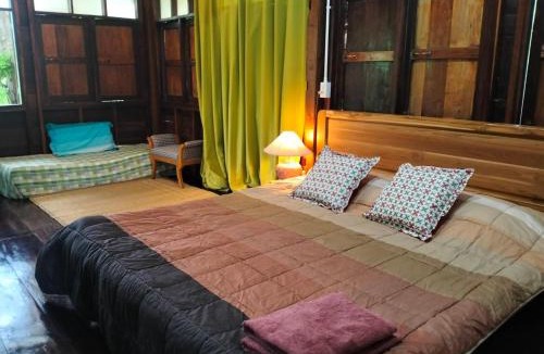 Sai Yok House | Tamarind nest