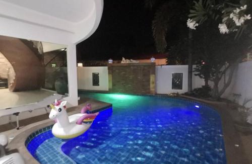 South Pattaya Villa | TEWAREE VILLA - PATTAYA HOLIDAY HOUSE WALKING STREET 4 bedrooms