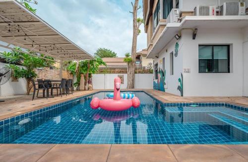 Central Pattaya Villa | Thai Home Luxury 3bedroom pool villa near Hollywood