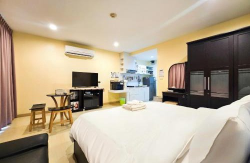 Ban Bang Saen Apartment | The Beach Bangsaen Condo 327/30