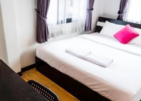 Yan Nawa Bed & Breakfast | The Cube Sathorn Boutique Hotel เดอะ คิวบ์ สาทร บูติค โฮเทล Near BTS Surasak