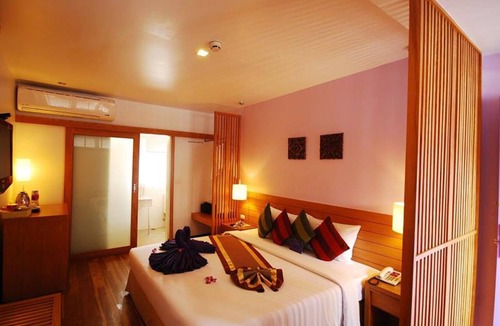 Thung Maha Mek Hotel | The Embassy Sathorn
