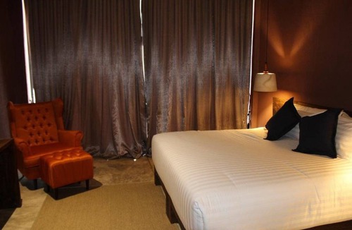 Kanchanaburi Hotel | The Glory River Kwai Hotel
