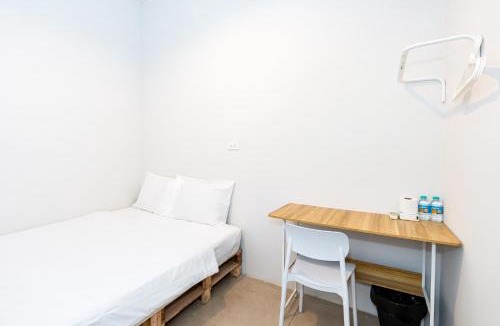 Talat Yot Hostel | The Hidden Khaosan Rambutri - เดอะ ฮิดเดน ข้าวสาร รามบุตรี