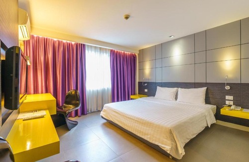Ratchadaphisek Hotel | The Park Residence @ Bangkok