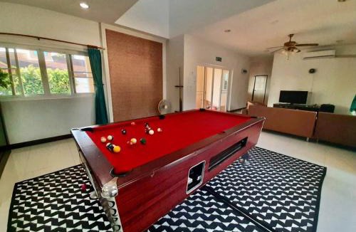 Nong Pla Lai House | The Pool House Pattaya บ้านเดอะพูลเฮาส์พัทยา