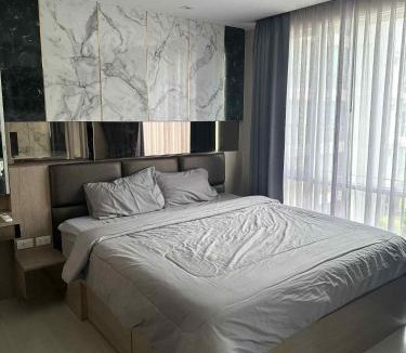 Bang Chak Apartment | The Room Sukhumvit 64 Punnawithi