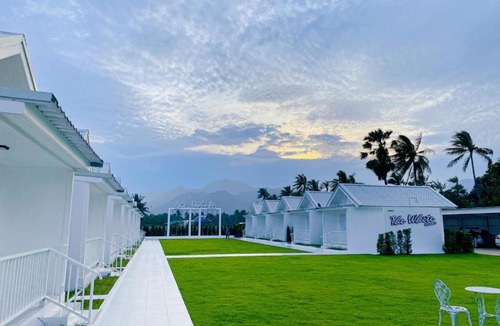 Sam Roi Yot Resort | The White Resort