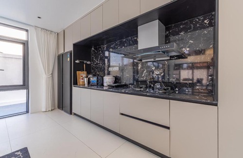 Na Kluea Villa | TML Jomtein Modern Luxury Pool Villa - 6 Bedrooms - Luxury KTV Room & open kitchen - vacation paradise