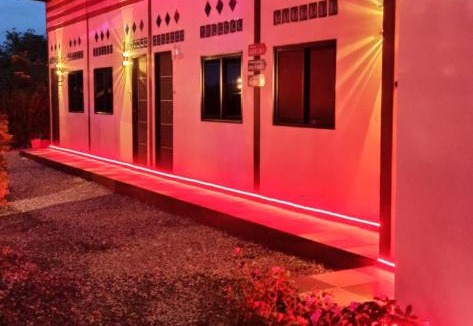 Sap Yai Hotel | Touch the Wind