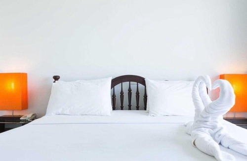 Nong Prue Hotel | Townhouse Hillview Suites Pattaya Formerly Chatkaew Suites