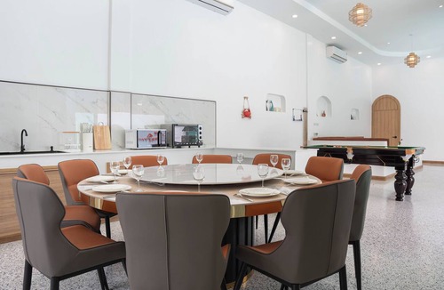 Pattaya Bay Villa | Villa A | 5BR Private Pool | KTV & Billiards | Central Pattaya