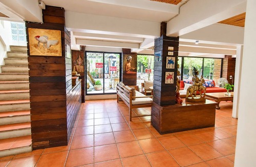 Talat Yot Hotel | Villa Cha Cha Banglumphu