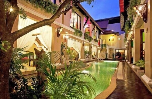 South Pattaya Villa | Villa Golden Lotus 8 Bedrooms