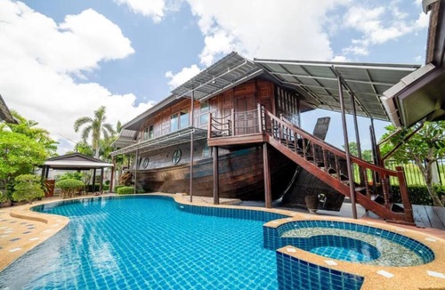 Nong Pla Lai Villa | Villa Nautica Pattaya - 4BR Pool Villa With Private Boathouse