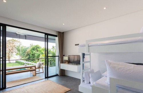 Na Mueang Villa | Villa Thansamaay - 4 bedrooms + 1 kids room beachfront villa