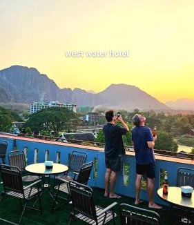 Vang Vieng Hotel | west water hotel