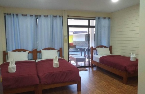Mae Ram Phueng Hotel | White Beach Resort