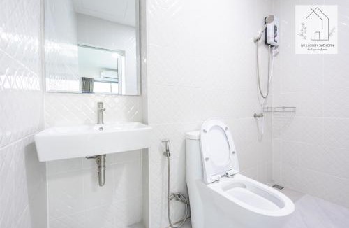 Thung Maha Mek Hostel | WJ Luxury Sathorn