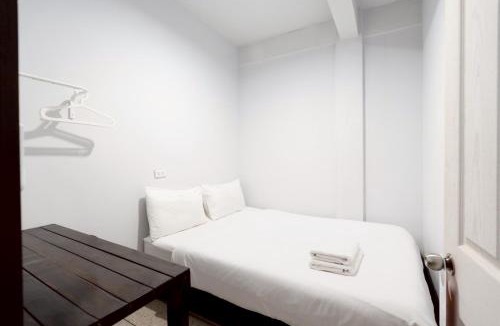Wat Bowon Niwet Apartment | xx Eve Room Khaosan Road Pro