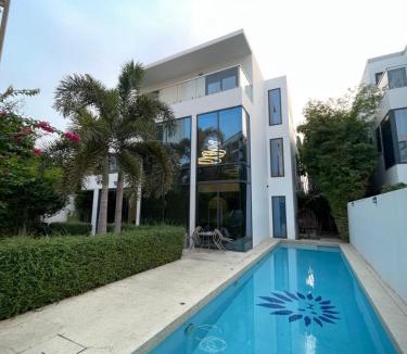 South Pattaya Villa | Youth Journey Six-Bedroom Pool Villa