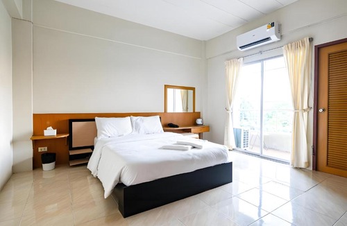 Lat Krabang Apartment | Yui Hotel