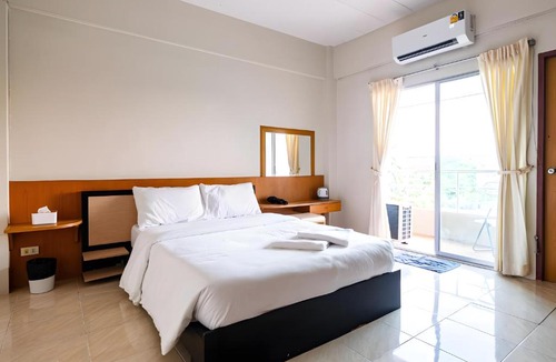 Lat Krabang Apartment | Yui Hotel