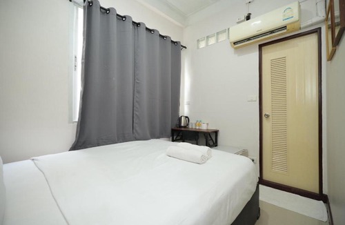 Talat Yot Apartment | ZNAP Khaosan - ข้าวสาร กทม