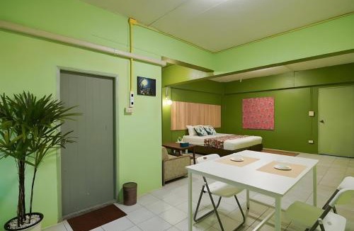 Wang Burapha Phirom Apartment | zZz Inn Samyot - MRT สามยอด