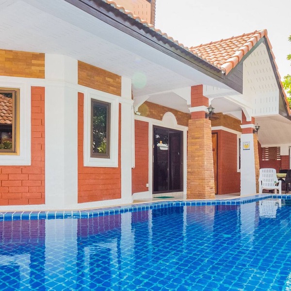 Villa 4 bedrooms with private pool 5 minutes Walking Street and beaches