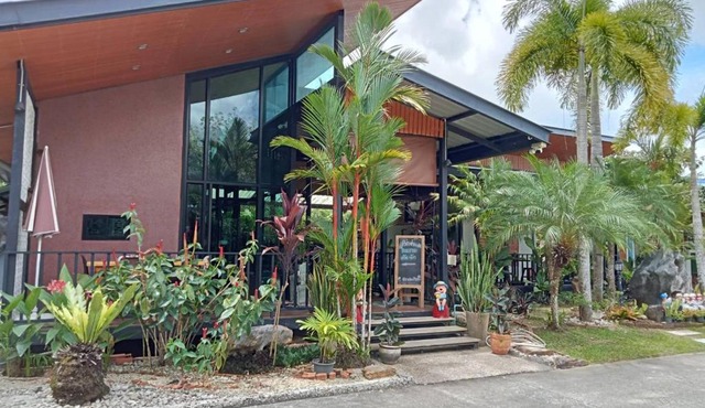 บีฮายฮิลล์ รีสอร์ต in Ban Khlong Kua