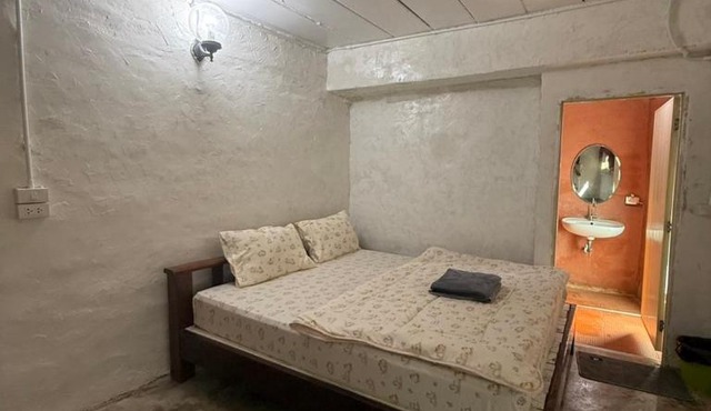 บ้านแดง โฮมสเตย์ Baandang Homestay in Thong Pha Phum