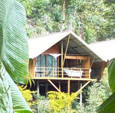 มาค่ะ ฟาร์มสเตย์ ห้วยเขย่ง สวนคุณตา สวนทุเรียนทองผาภูมิ in Thong Pha Phum
