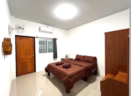 ห้องพักคุณเล็ก ห้วยโป่งฟาน in San Kamphaeng