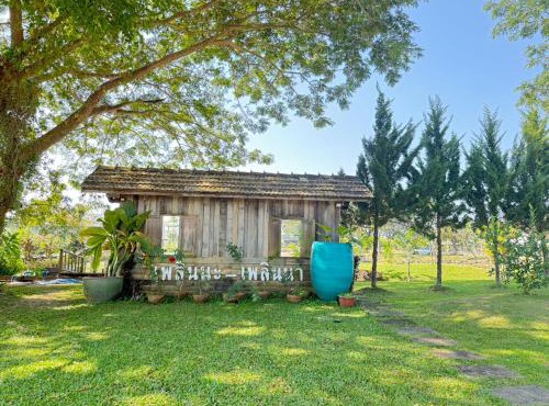 เพลินนะเพลินนา รีสอร์ต Ploennaploenna in Ban Rim Lao