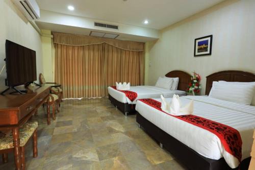 โกลเด้นแลนด์รีสอร์ท in Nakhon Ratchasima