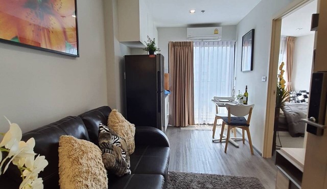 0 Minute to Airport Link - 15 minutes to downtown Bangkok in Bangkok