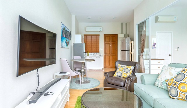1511-2 - Luxurious Ground Floor Condo with Pool Access in Hua Hin in Tambon Cha-am
